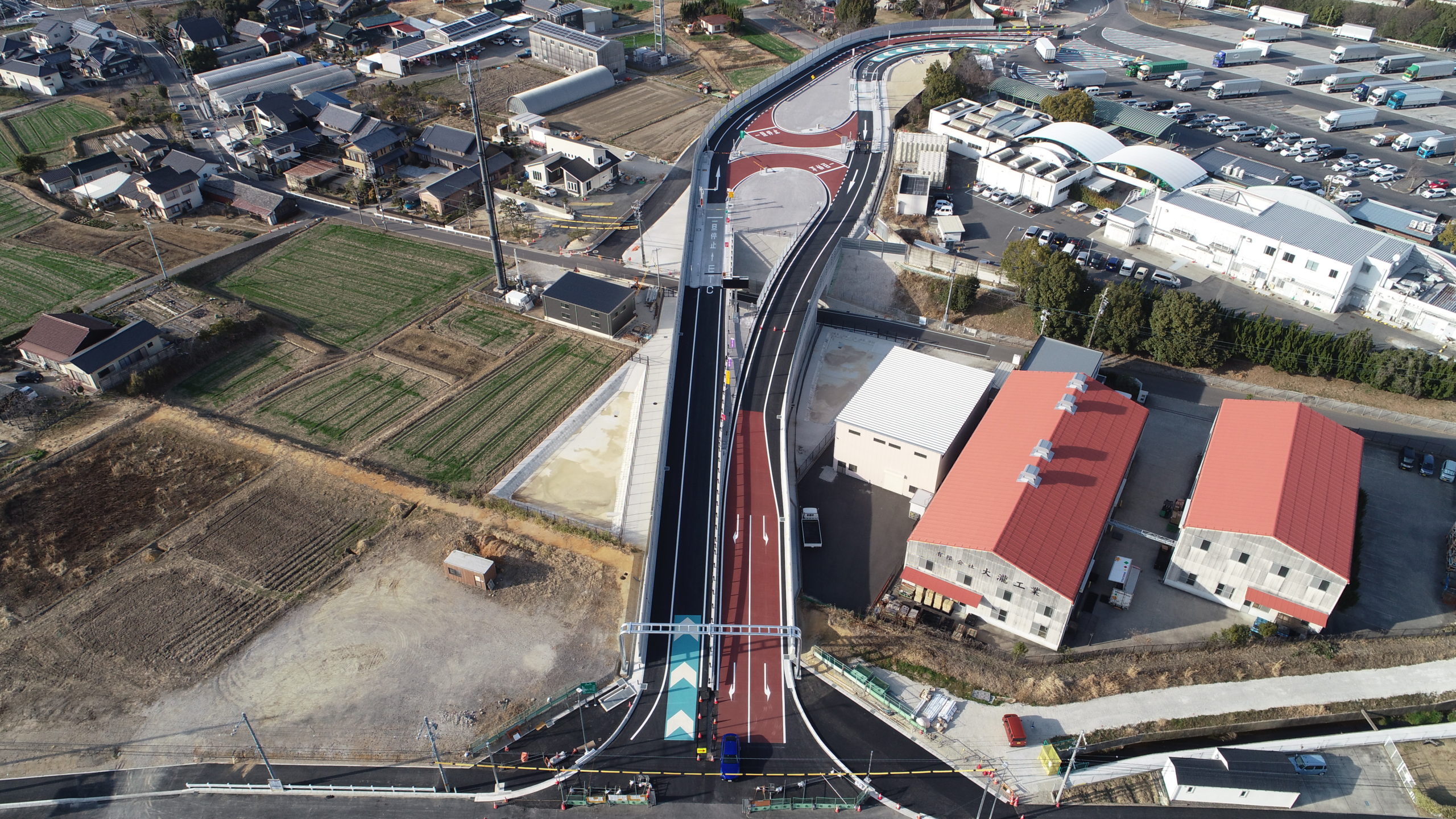 東名高速道路　上郷スマ－トインタ－チェンジ土木工事の画像4