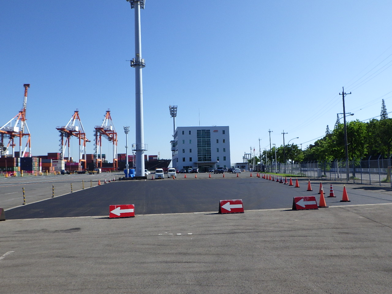 飛島ふ頭南側コンテナヤ－ド舗装補修工事の画像4