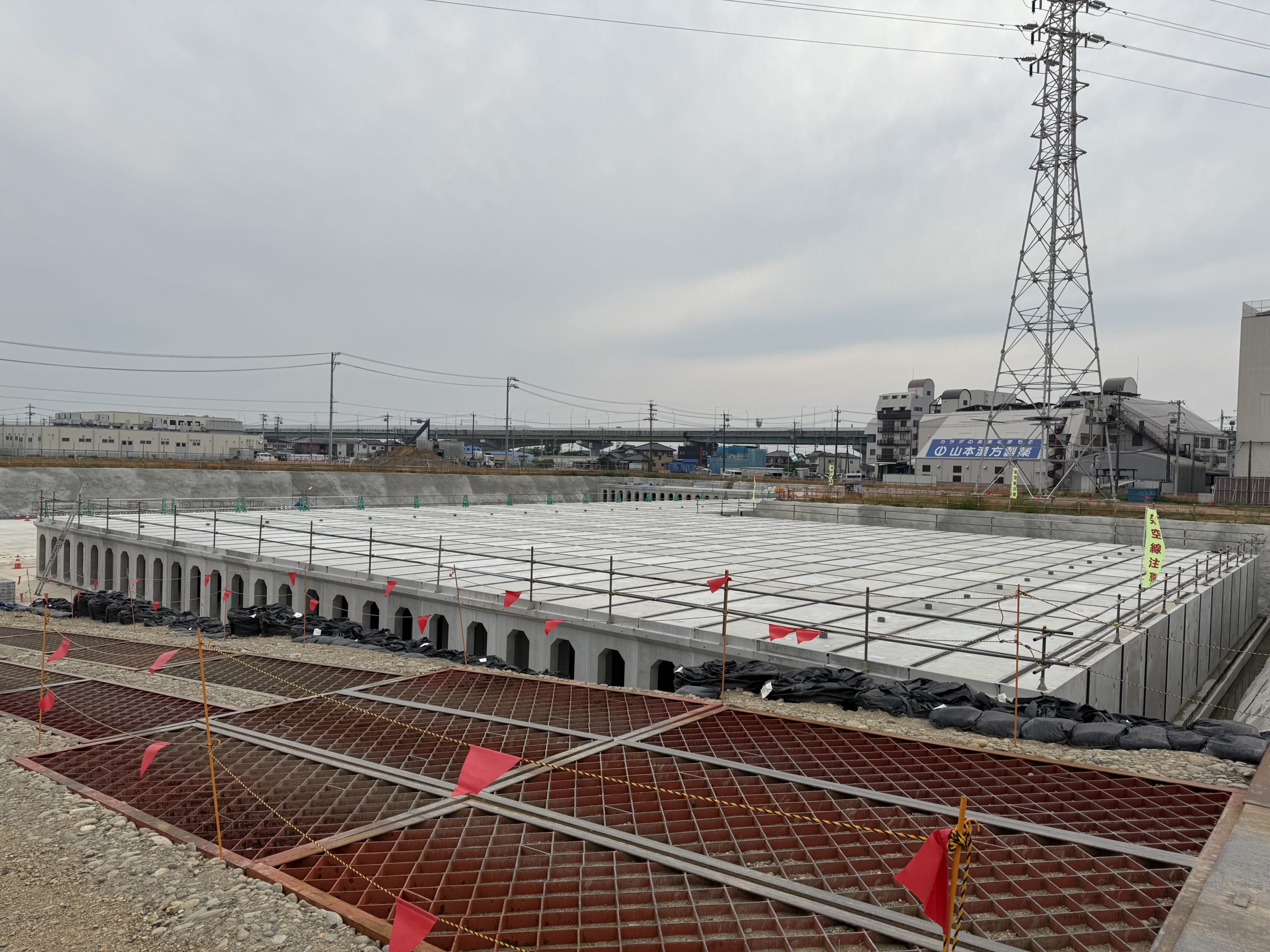 令和６年度基幹的広域防災拠点整備工事（調整池整備工事）（その３）（週休２日・環境整備）の画像3